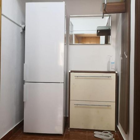 Apartament Cu Doua Camere Targu Jiu Ngoại thất bức ảnh